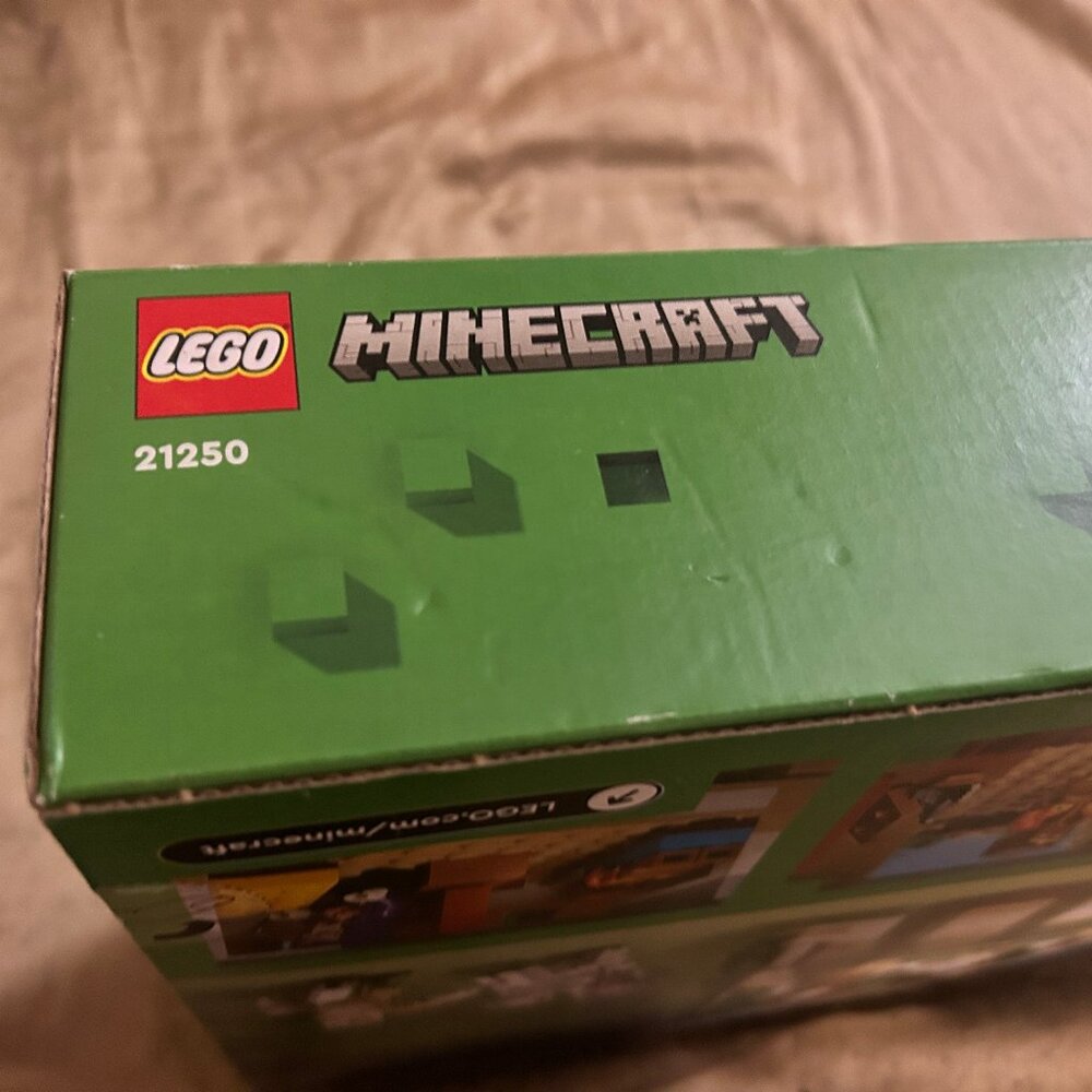 Lego Minecraft Unopened - Picture 2 of 6
